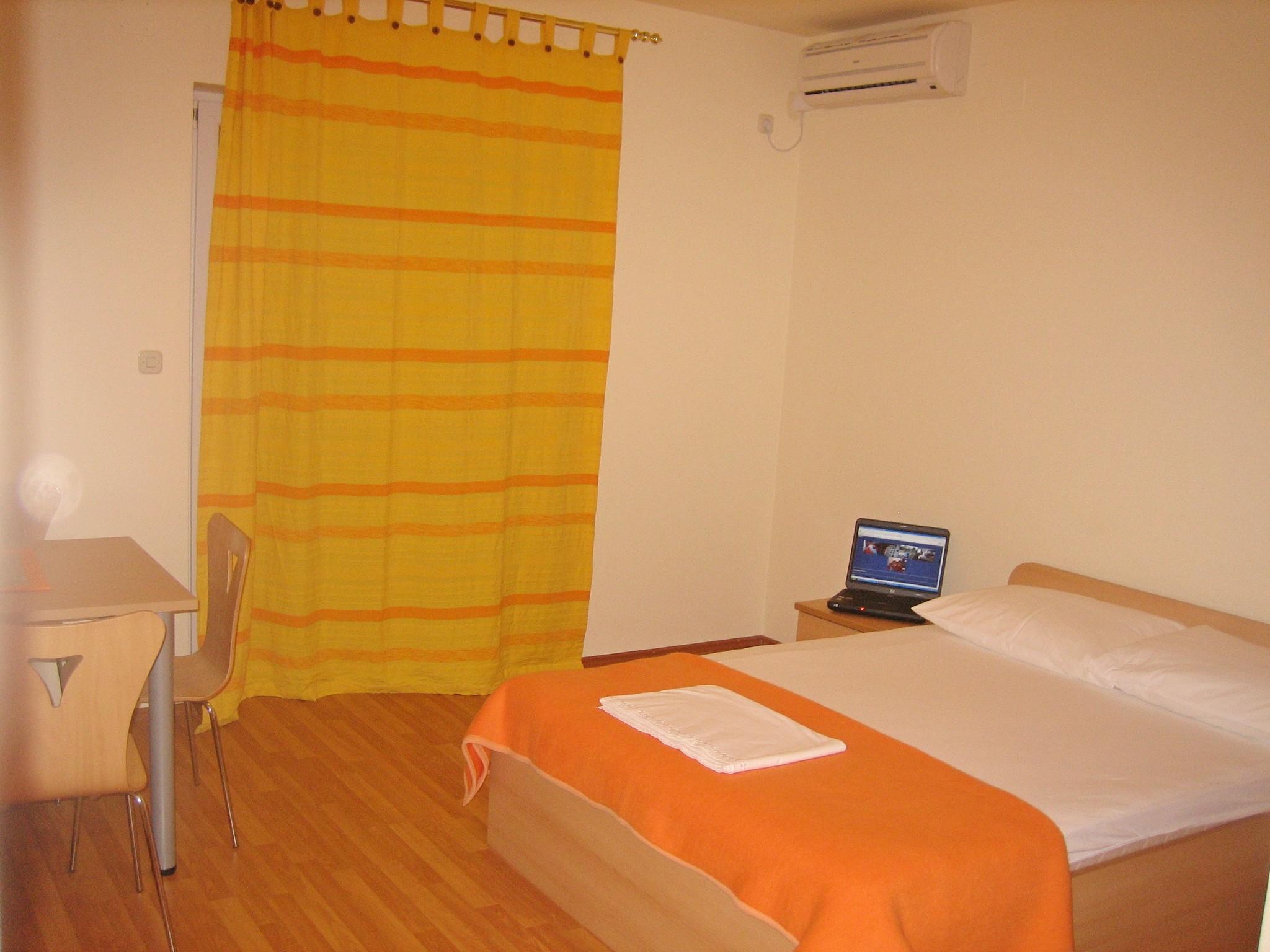 Mladen Hotel Omis Bagian luar foto