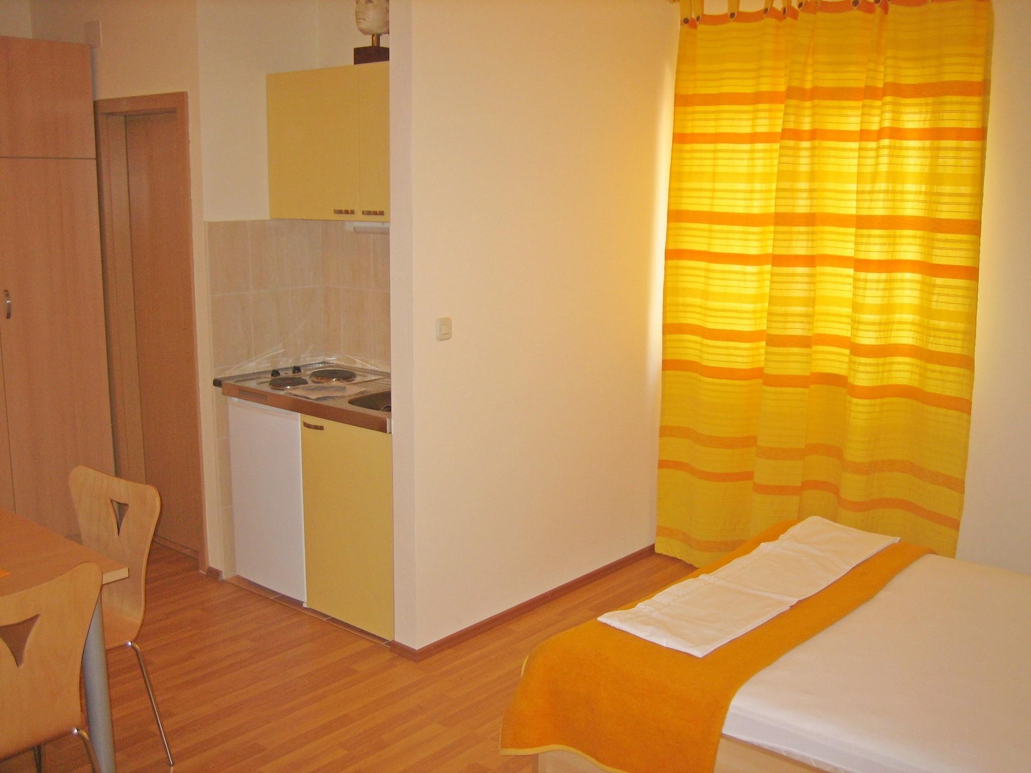 Mladen Hotel Omis Bagian luar foto